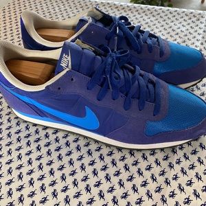 Nike Mens Genicco